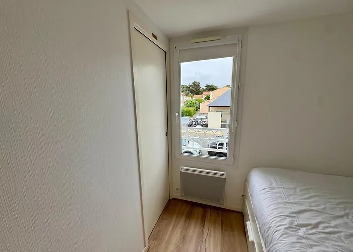 Apartment Entre & Piscine Maison Familiale Pour 6 *