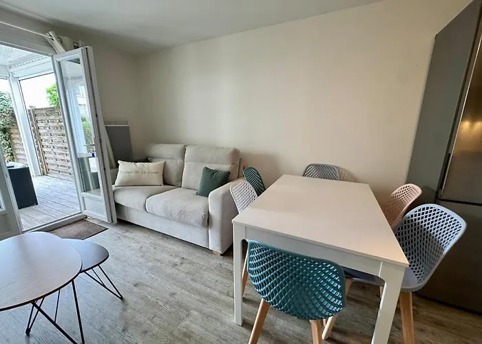 Entre & Piscine Maison Familiale Pour 6 *